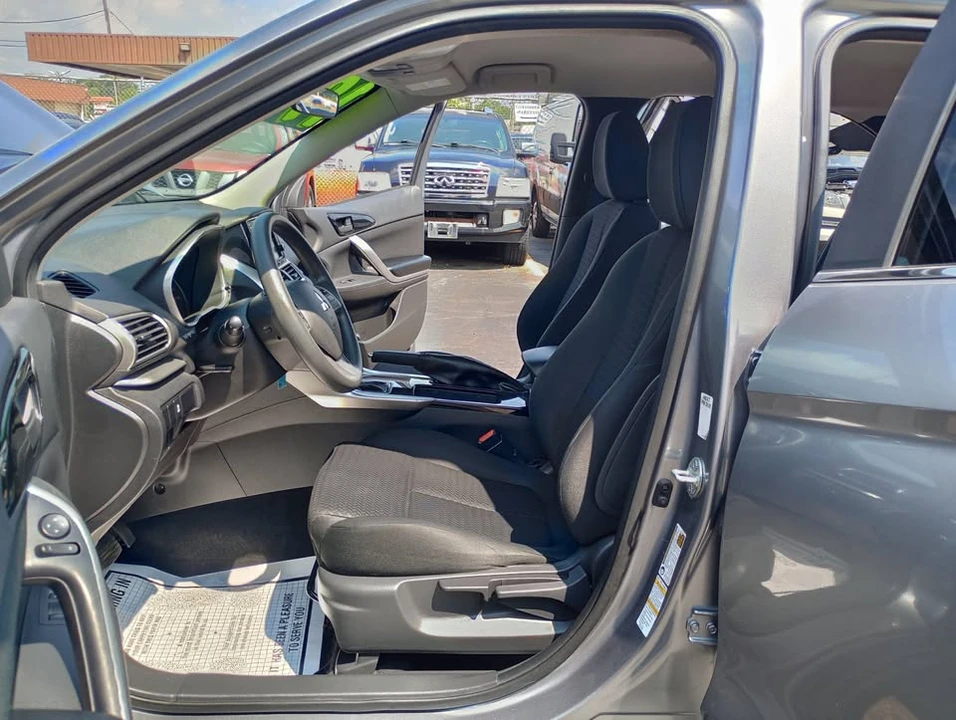 2019 Mitsubishi Eclipse Cross - Image 5 of 17