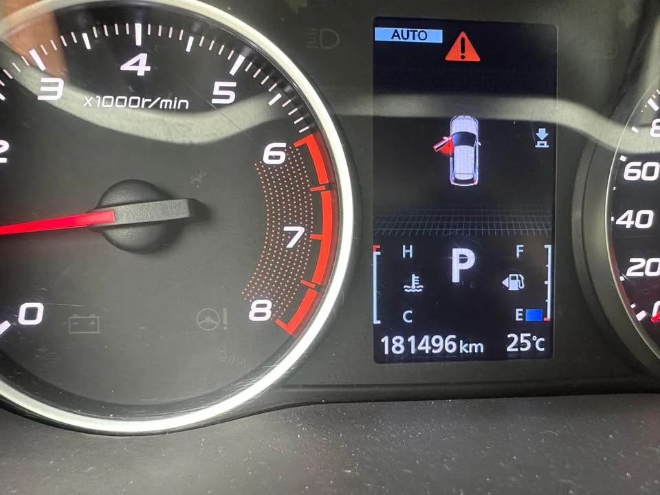 2019 Mitsubishi Eclipse Cross - Image 9 of 11