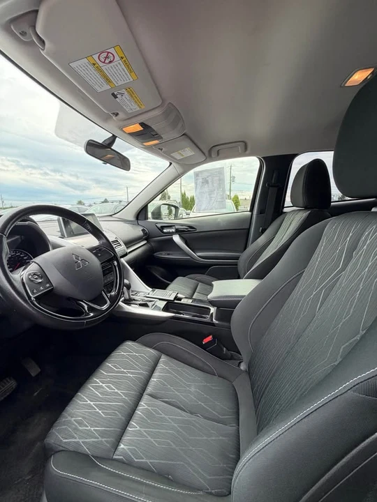 2019 Mitsubishi Eclipse Cross - Image 8 of 13