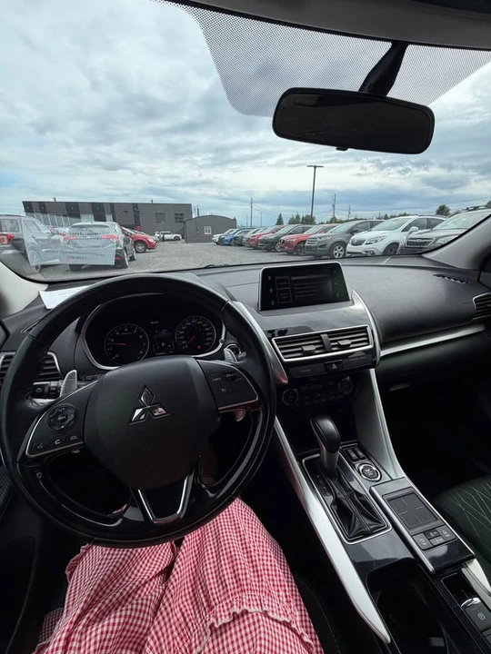 2019 Mitsubishi Eclipse Cross - Image 10 of 13