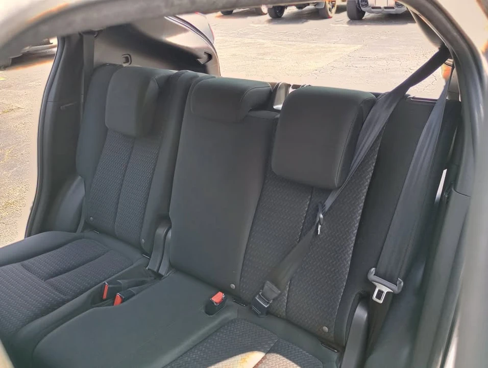 2019 Mitsubishi Eclipse Cross - Image 8 of 17