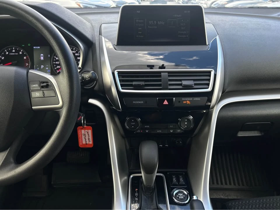 2019 Mitsubishi Eclipse Cross - Image 11 of 19