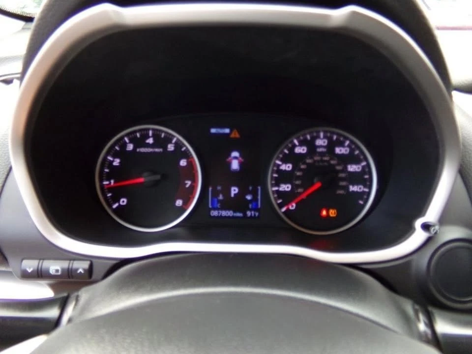 2019 Mitsubishi Eclipse Cross - Image 10 of 19