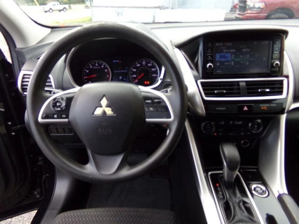 2019 Mitsubishi Eclipse Cross - Image 7 of 19