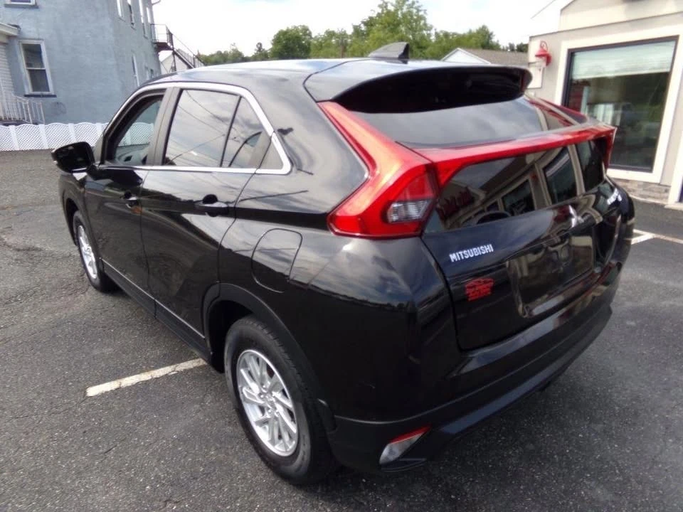 2019 Mitsubishi Eclipse Cross - Image 2 of 19