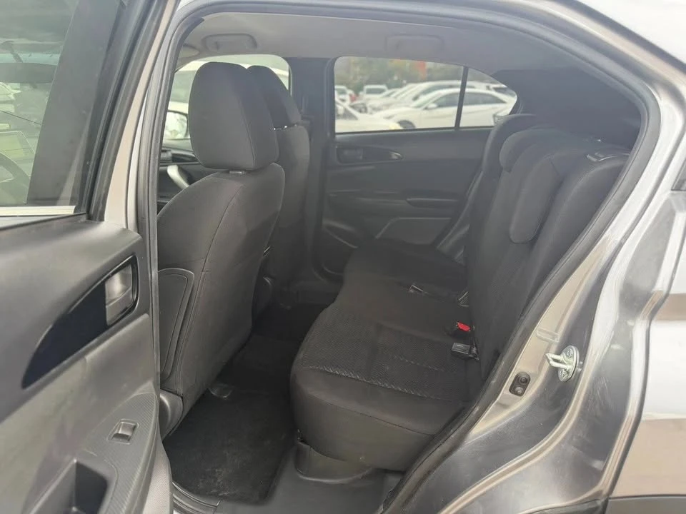 2019 Mitsubishi Eclipse Cross - Image 11 of 20