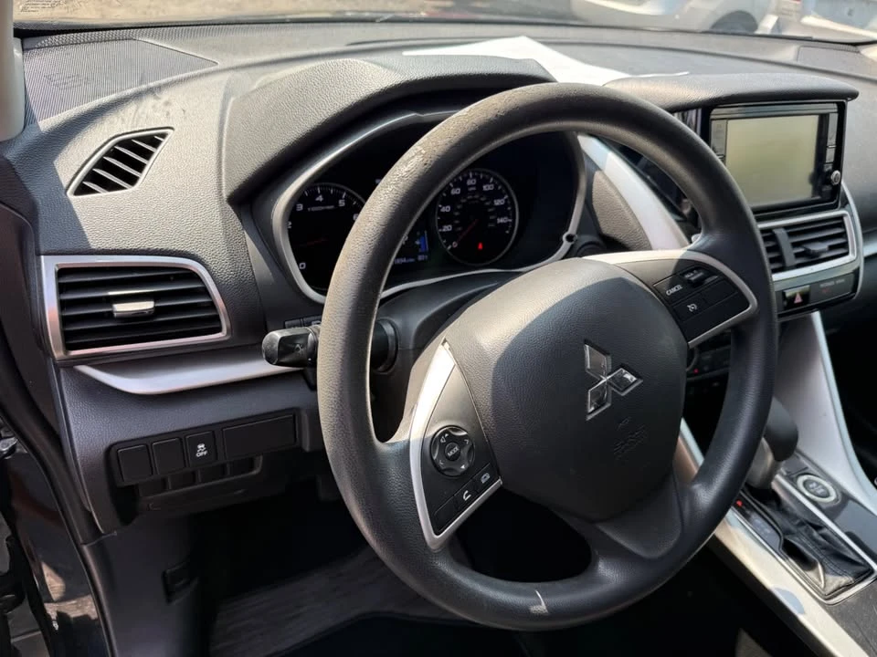 2019 Mitsubishi Eclipse Cross - Image 12 of 19