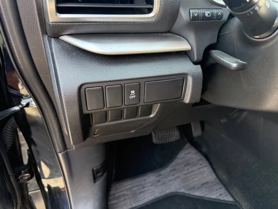 2019 Mitsubishi Eclipse Cross - Image 11 of 19