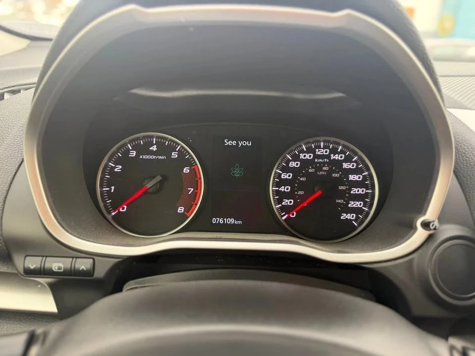 2019 Mitsubishi Eclipse Cross - Image 15 of 20
