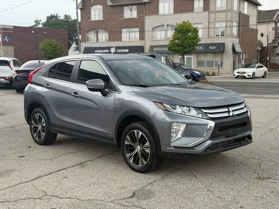 2019 Mitsubishi Eclipse Cross - Image 2 of 20