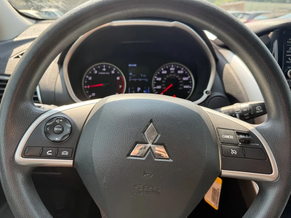2019 Mitsubishi Eclipse Cross - Image 17 of 19