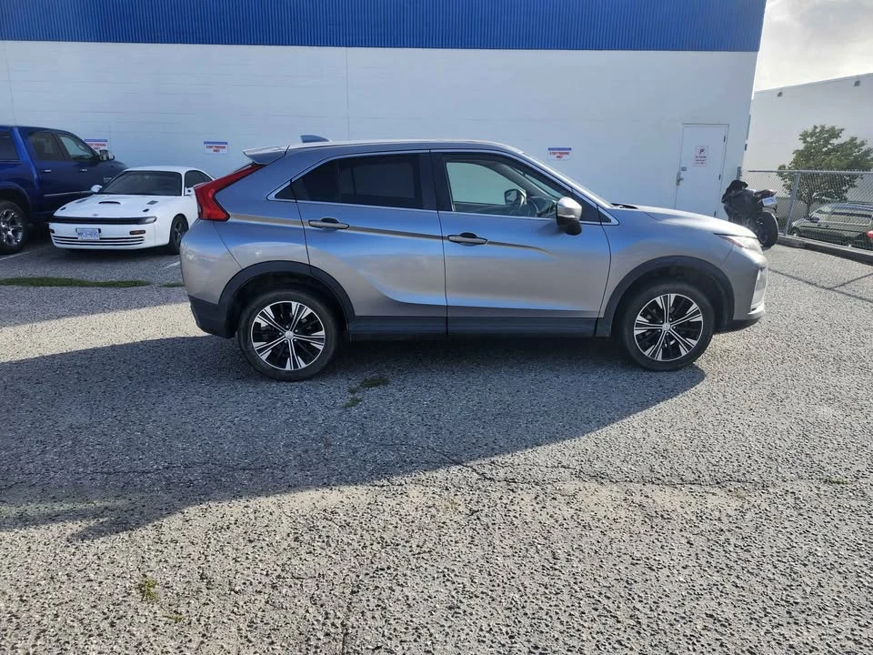 2019 Mitsubishi Eclipse Cross - Image 4 of 14