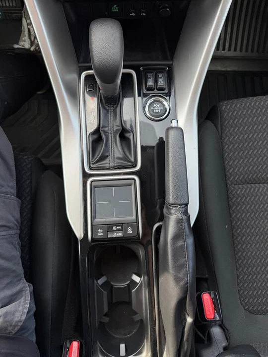 2019 Mitsubishi Eclipse Cross - Image 15 of 17