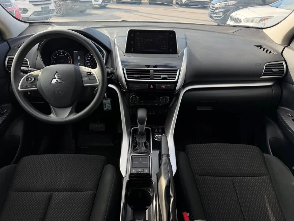 2019 Mitsubishi Eclipse Cross - Image 12 of 17