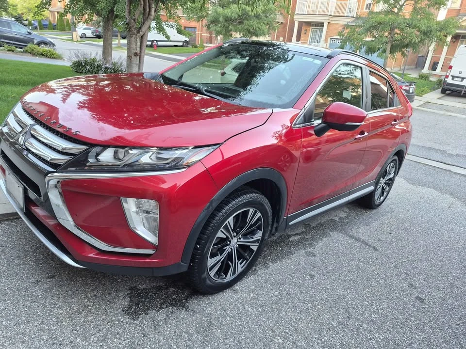 2019 Mitsubishi Eclipse Cross - Image 2 of 10
