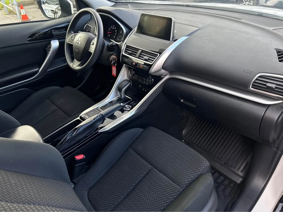 2019 Mitsubishi Eclipse Cross - Image 13 of 19