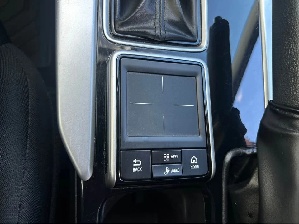 2019 Mitsubishi Eclipse Cross - Image 15 of 19