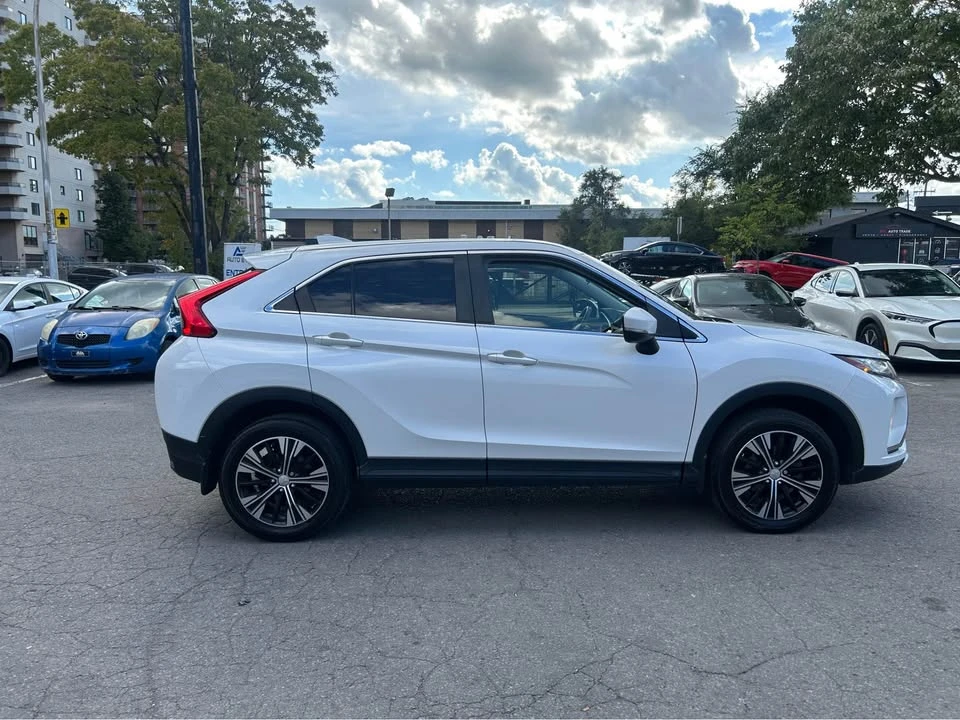 2019 Mitsubishi Eclipse Cross - Image 4 of 19