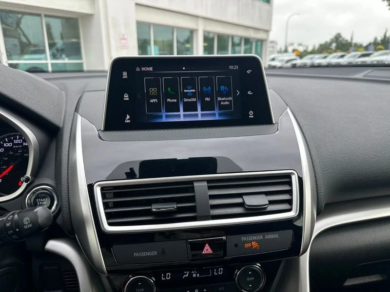 2019 Mitsubishi Eclipse Cross - Image 9 of 19