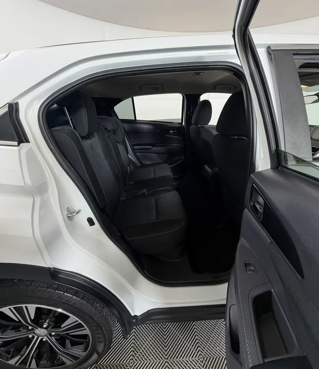 2019 Mitsubishi Eclipse Cross - Image 6 of 14