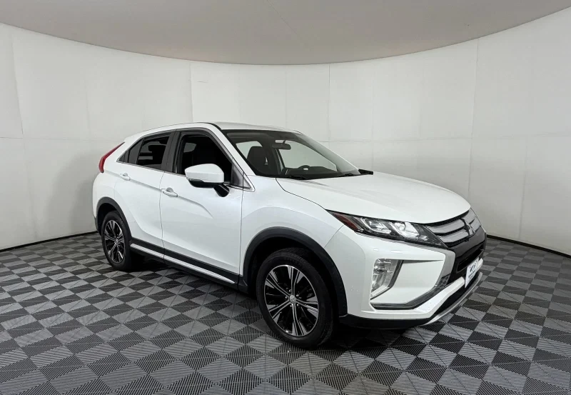 2019 Mitsubishi Eclipse Cross - Image 2 of 14