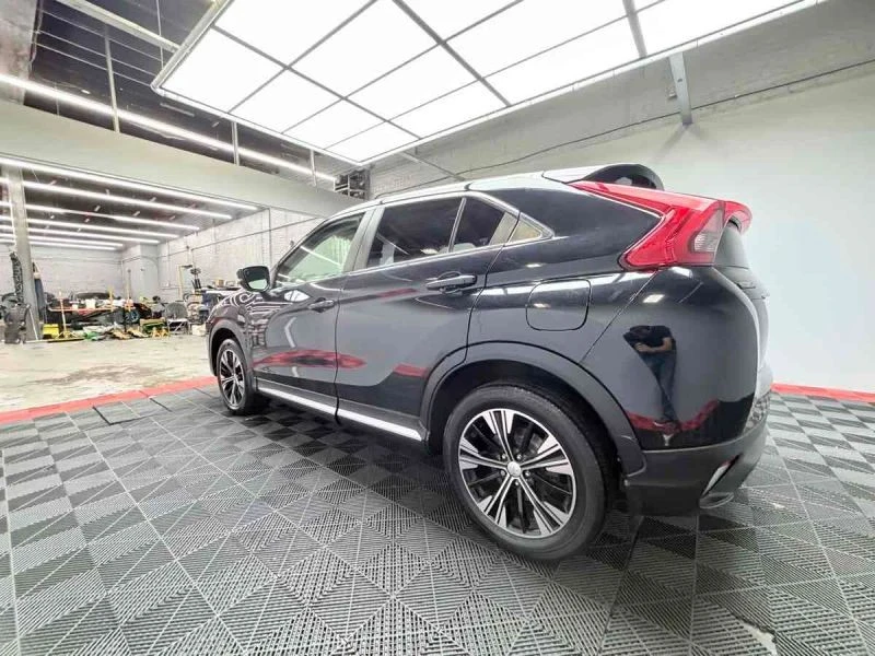 2019 Mitsubishi Eclipse Cross - Image 5 of 12