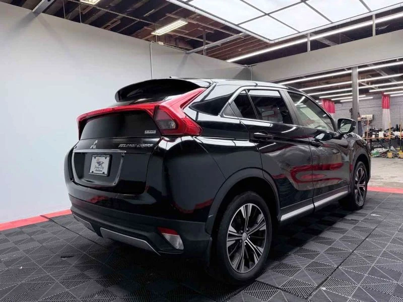 2019 Mitsubishi Eclipse Cross - Image 8 of 12