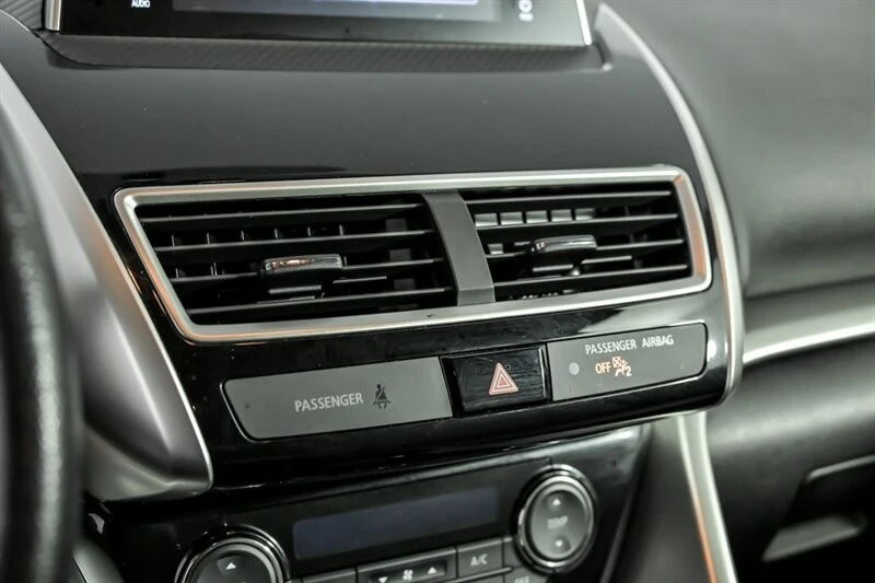 2019 Mitsubishi Eclipse Cross - Image 29 of 31