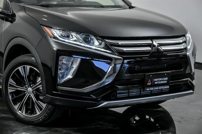 2019 Mitsubishi Eclipse Cross - Image 2 of 31