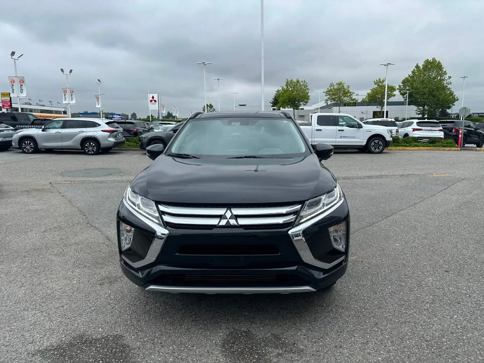 2019 Mitsubishi Eclipse Cross - Image 2 of 17