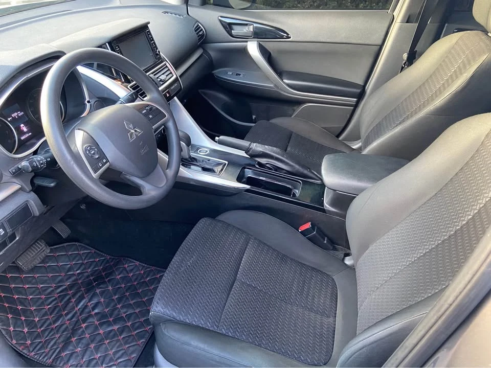 2019 Mitsubishi Eclipse Cross - Image 9 of 13