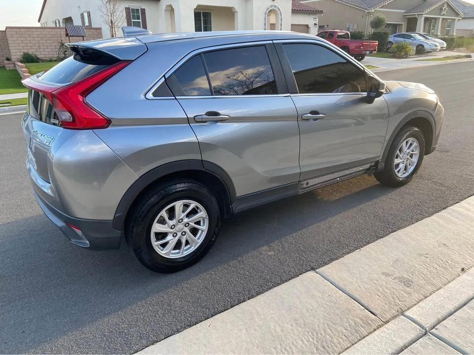 2019 Mitsubishi Eclipse Cross - Image 2 of 13