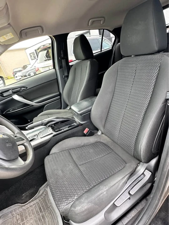 2019 Mitsubishi Eclipse Cross - Image 8 of 9