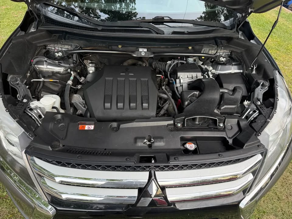 2019 Mitsubishi Eclipse Cross - Image 11 of 16