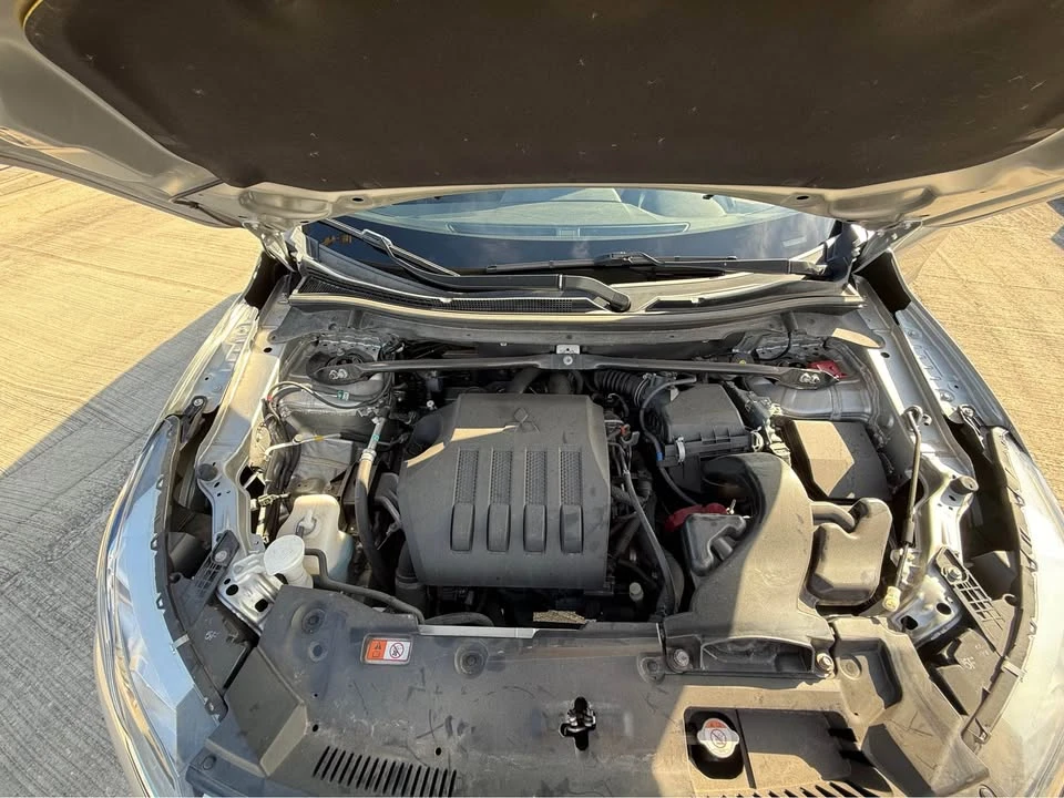 2019 Mitsubishi Eclipse Cross - Image 11 of 12