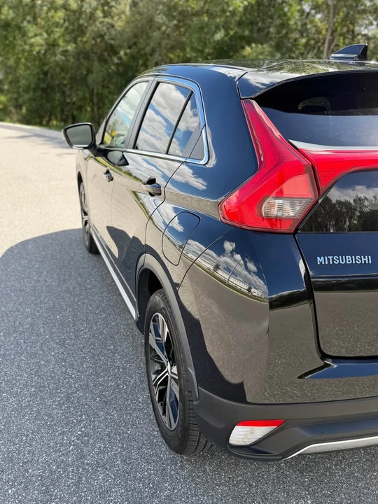 2019 Mitsubishi Eclipse Cross - Image 9 of 20