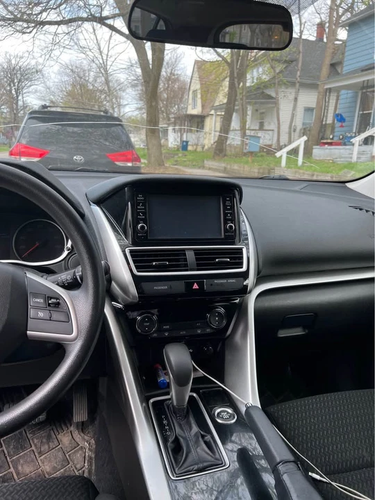 2019 Mitsubishi Eclipse Cross - Image 11 of 12