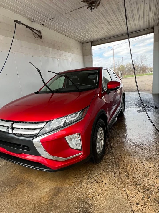 2019 Mitsubishi Eclipse Cross - Image 2 of 12