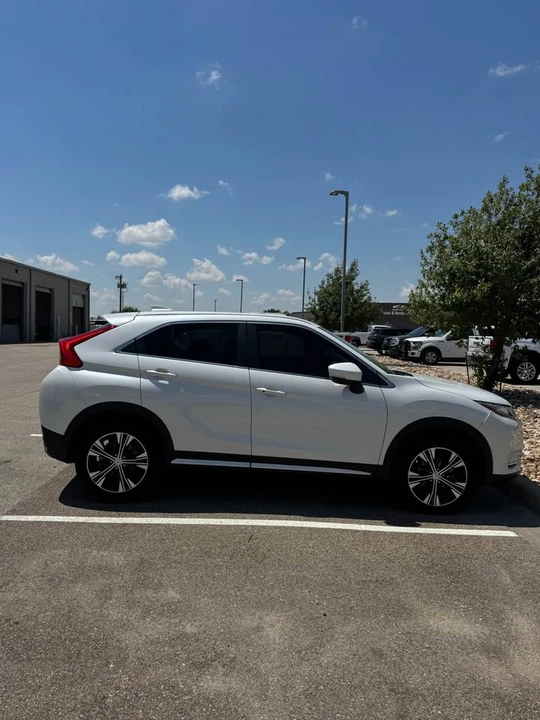 2019 Mitsubishi Eclipse Cross - Image 11 of 13