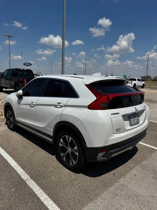 2019 Mitsubishi Eclipse Cross - Image 10 of 13