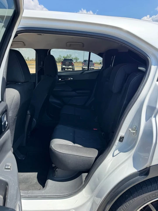 2019 Mitsubishi Eclipse Cross - Image 5 of 13