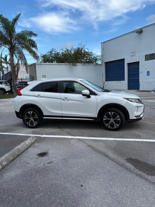 2019 Mitsubishi Eclipse Cross - Image 4 of 20