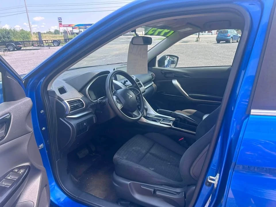 2019 Mitsubishi Eclipse Cross - Image 9 of 15