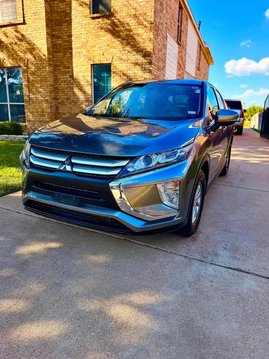2019 Mitsubishi Eclipse Cross - Image 2 of 20