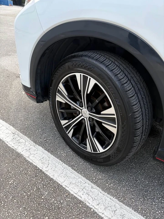 2019 Mitsubishi Eclipse Cross - Image 10 of 20