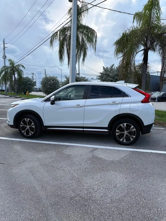 2019 Mitsubishi Eclipse Cross - Image 8 of 20