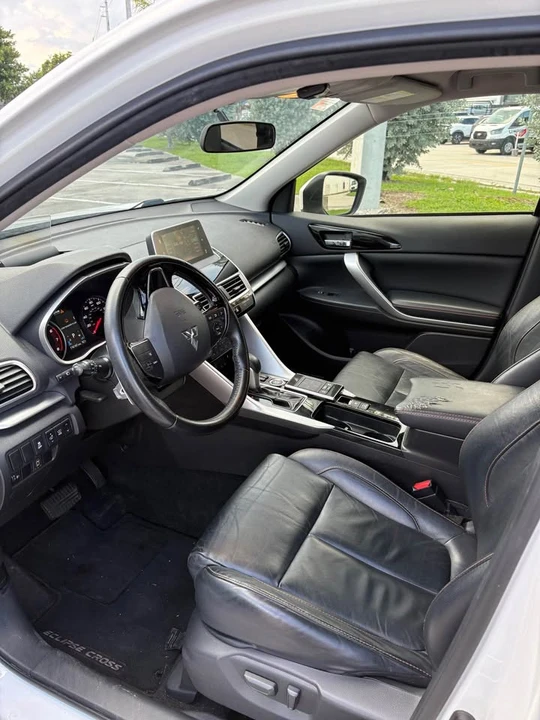 2019 Mitsubishi Eclipse Cross - Image 11 of 20