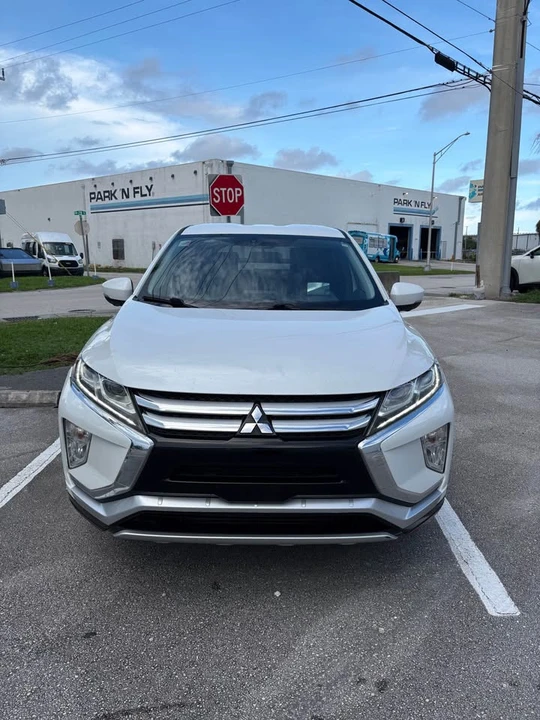 2019 Mitsubishi Eclipse Cross - Image 2 of 20