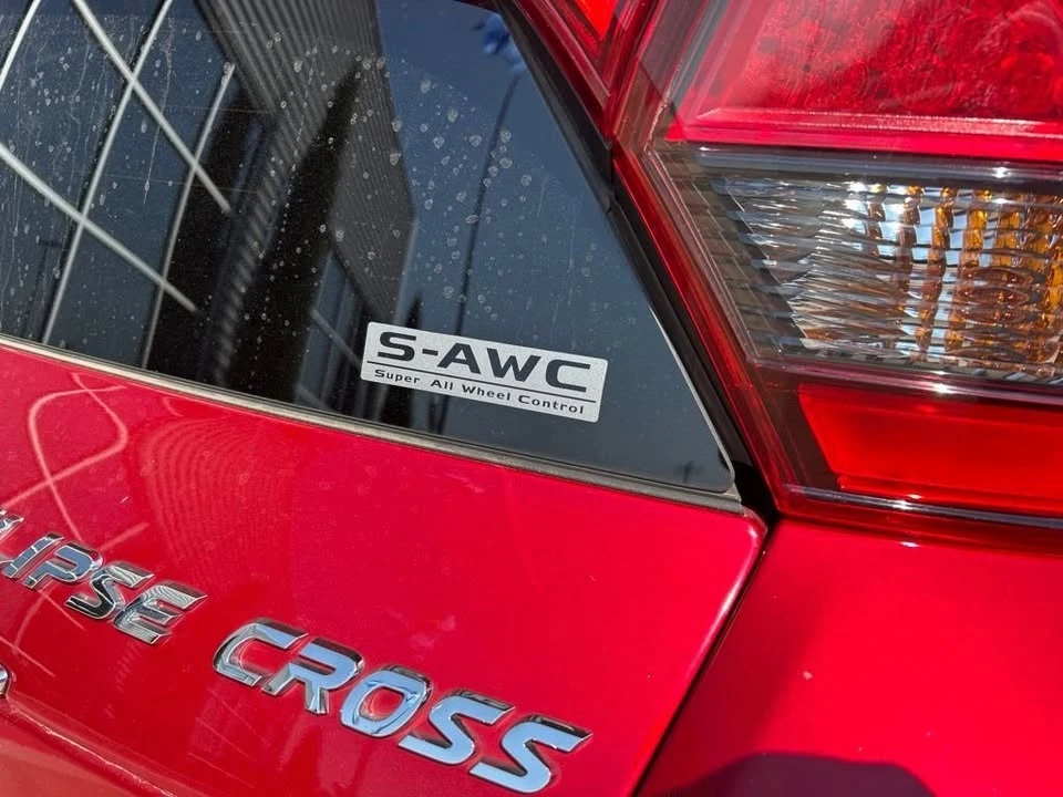 2019 Mitsubishi Eclipse Cross - Image 8 of 12