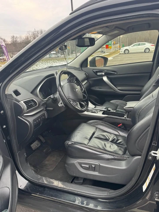 2019 Mitsubishi Eclipse Cross - Image 6 of 10
